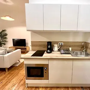 https://la-plume-dore-hotel-de-ville.hotels-rhonealpes.com